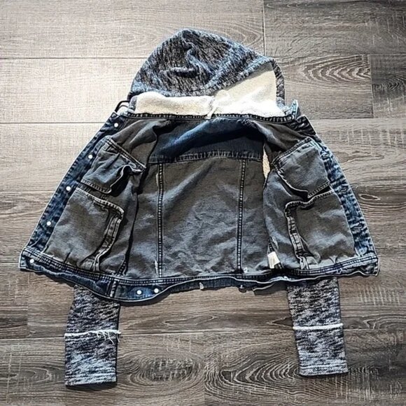 🌴 Free People Jean Jacket with Removable Hood 🌴 - Picture 6 of 7